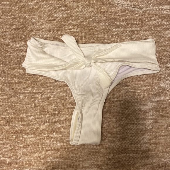NWT Beach Joy Bikini White Ribbed Top with Cheeky Bottom Bikini Swimsuit - Picture 5 of 5